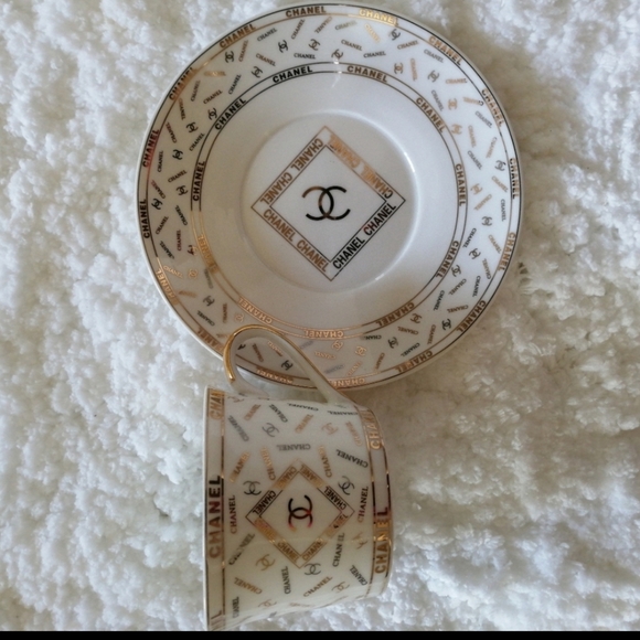 Chanel teacup and saucer - Picture 3 of 6